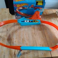 Hot Wheels pista Rapid Raceway Champion +4 auto