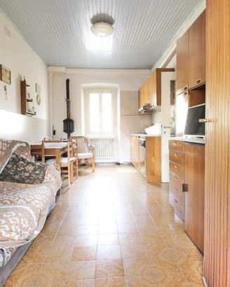 CASA DI CORTE A MARIANO COMENSE