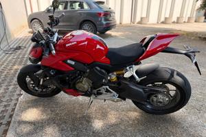 DUCATI STREETFIGHTER V4 2021