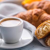 Bar angolare in gestione pressi piazza bengasi