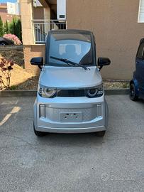 Minicar cabinato per disabili o anziani