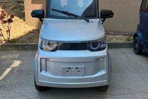 Minicar cabinato per disabili o anziani