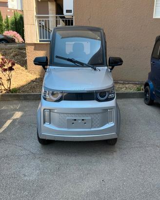 Minicar cabinato per disabili o anziani