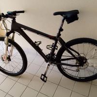 MOUNTAIN BIKE IN CARBONIO  SHIMANO XT
