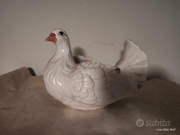 Colomba in porcellana 