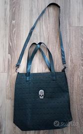 Borsa nera con teschi