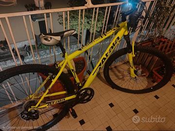 Atala Buster 29" + casco