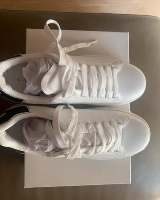 Sneakers Gaelle Paris