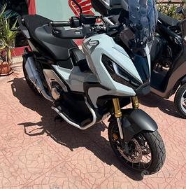 Xadv 750 2024