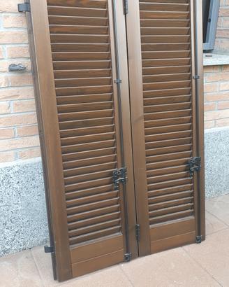 Persiana in legno a libro