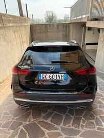 Mercedes GLA 180d premium