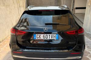 Mercedes GLA 180d premium