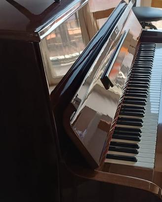 Pianoforte verticale Doina