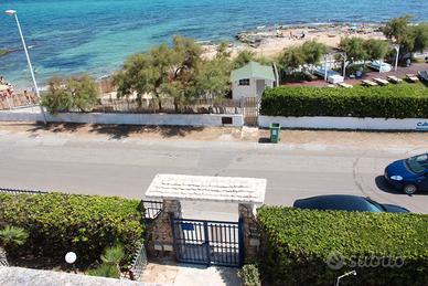 Villa a Torre Canne e appartamento a Monopoli
