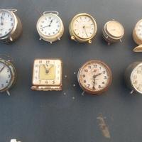 Lotto di sveglie antiche + ingranaggi di orologi