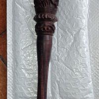 Pipa in legno intagliato