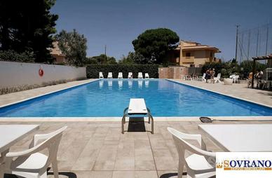 CARINI: IN PRESTIGIOSO RESIDENCE CON PISCINA