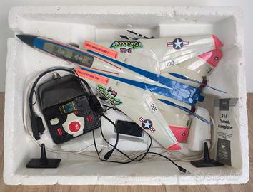 Aereo Telecomandato F14