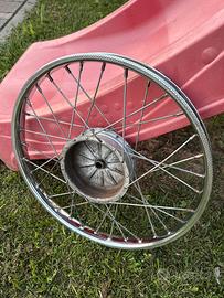 Ruota posteriore piaggio ciao.