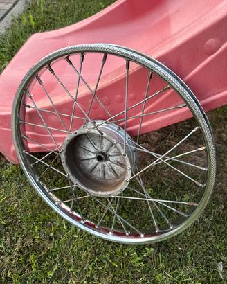 Ruota posteriore piaggio ciao.