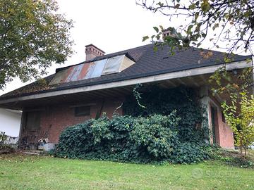 Villa singola rustica 300 mq giardino indipendente