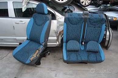 Sedile anteriore destro (doppio sedile a panca) PE