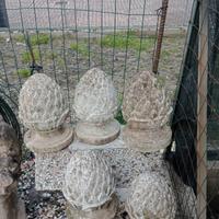 pigne  da giardino in cementoin cemento