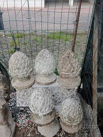 pigne  da giardino in cementoin cemento