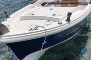 Gozzo in vetroresina con motore honda 10 hp