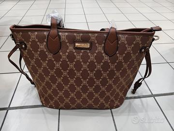 Borsa a spalla da donna marrone
