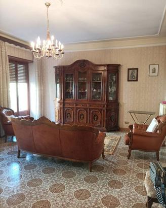 Appartamento di 145 m² con 4 locali e box auto dop