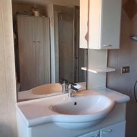 mobile bagno a terra