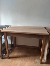 Tavolo di legno
