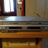 Lettore VHS e CD  Sharp DV-NC55S