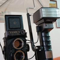 Yashica Mat 124 G + Flash + Ombrello