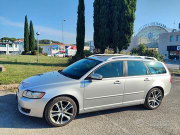 Volvo V50 2.0D Summum 2007