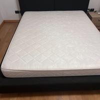 Struttura letto matrimoniale