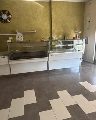 RIVENDITA COMPLETA PANIFICIO - PIZZERIA - BISCOTT.