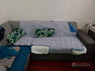 Divano semipenisola che diventa divano letto