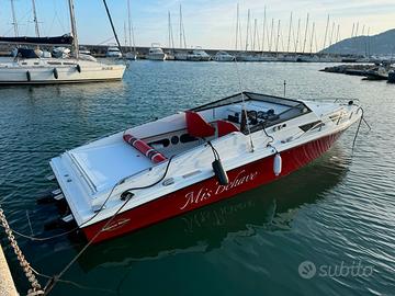 Magnum 27 sport sedan