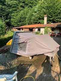 Tenda da tetto artigianale