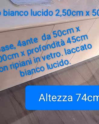 Maida e vetrina laccato bianco lucido