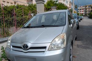 Toyota Corolla Verso 2.2D4D (136cv)