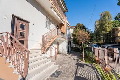 PORZIONE DI BIFAMILIARE A RIMINI