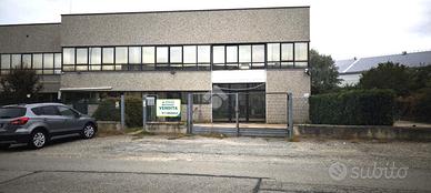 CAPANNONE A CAMBIANO