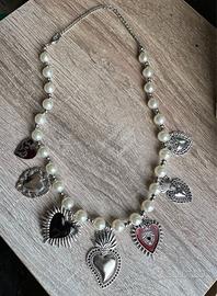 Collana perle e cuori sacri