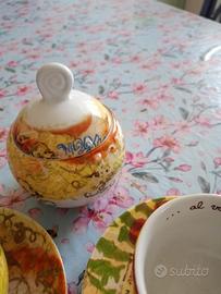 Tazze e zuccheriera thun