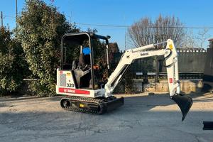 E215 Mini escavatore 16 q Bobcat 320