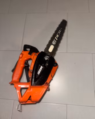 Motosega Echo CS  a base di batteria