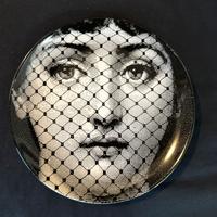 Piatto in ceramica ispirato